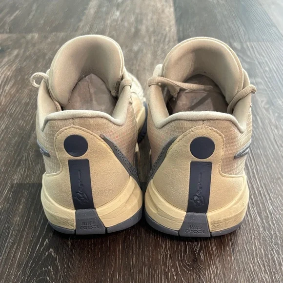 Sabrina 1 Nike Basketball Shoes - Picture 5 of 11